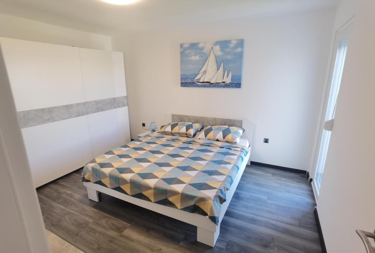 Apartment Pek Crikvenica Exteriör bild