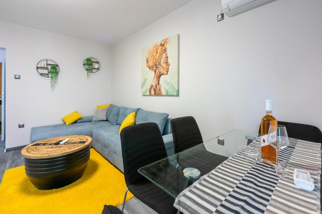 Apartment Pek Crikvenica Exteriör bild
