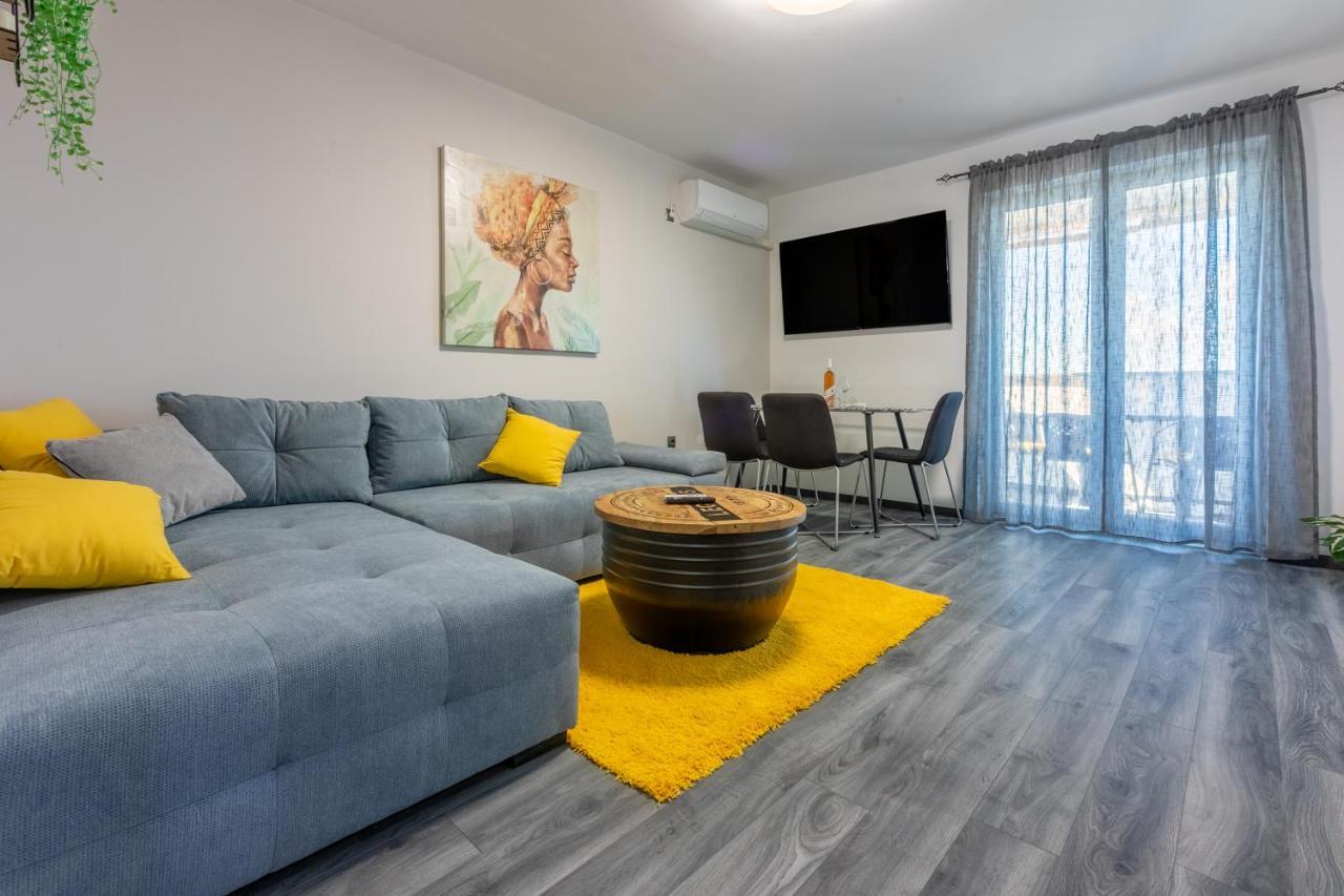 Apartment Pek Crikvenica Exteriör bild